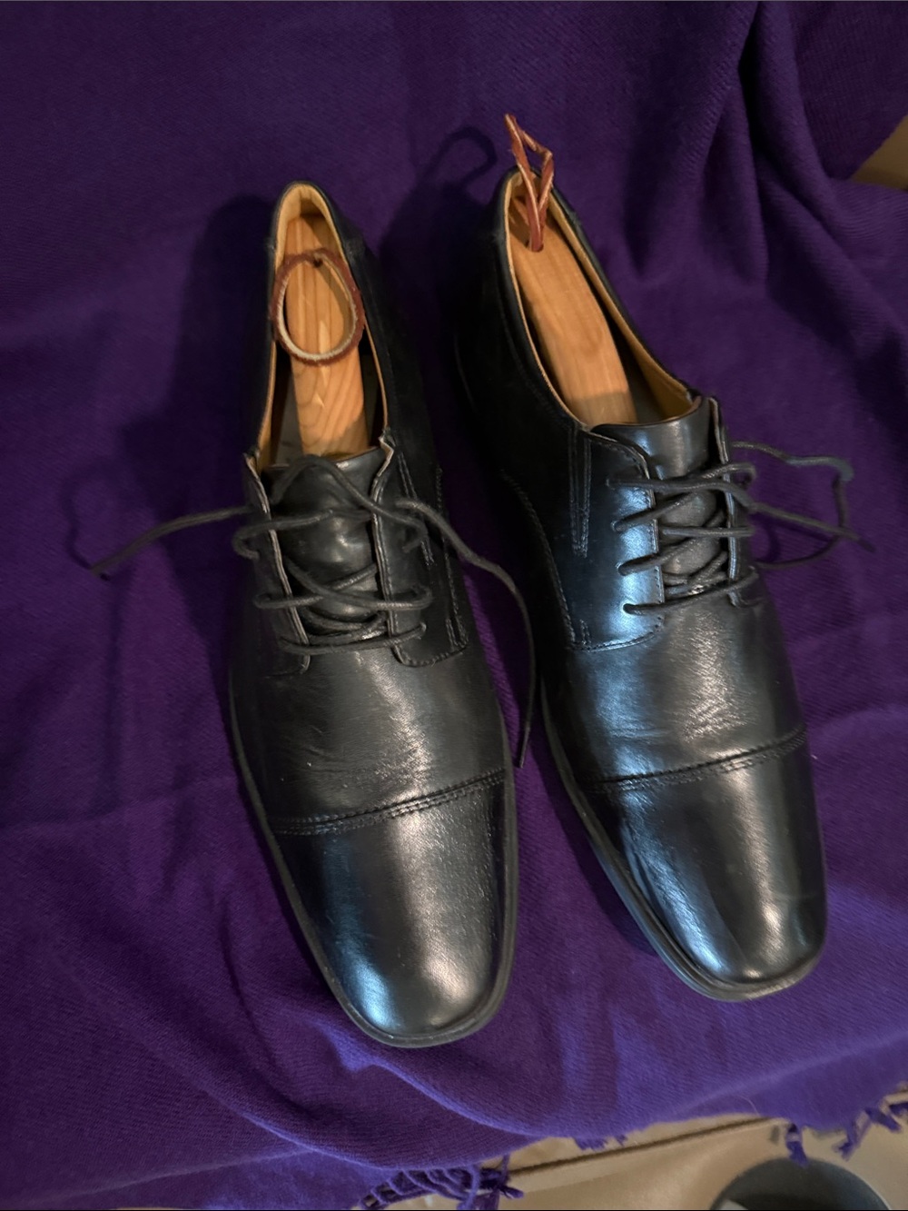 Clarks Black Leather Lace-Up Cap-Toe Oxfords